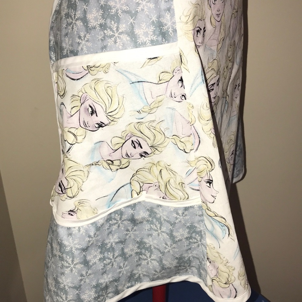 Apron - Picture 2 of 3
